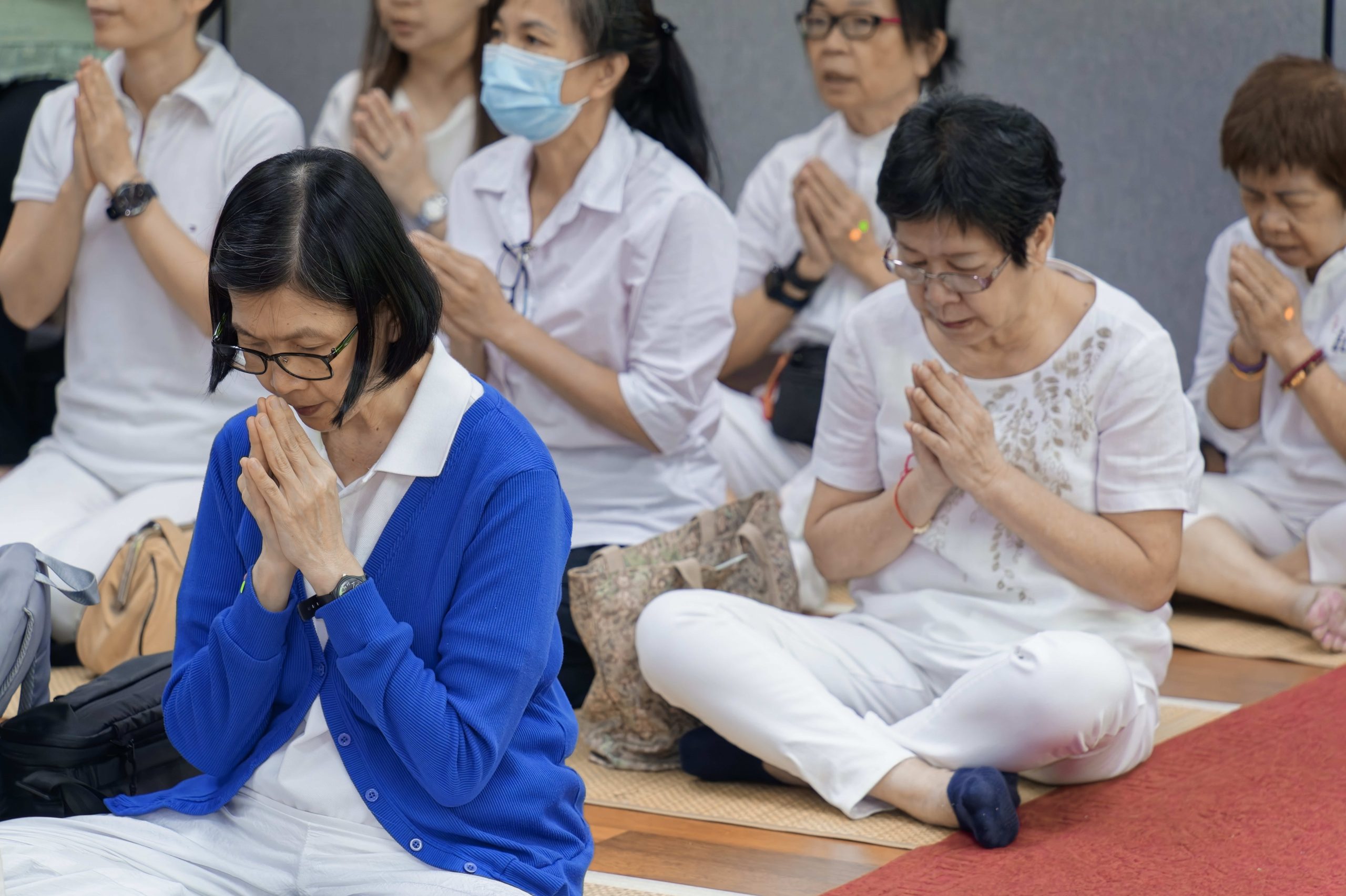 chanting in the sangha